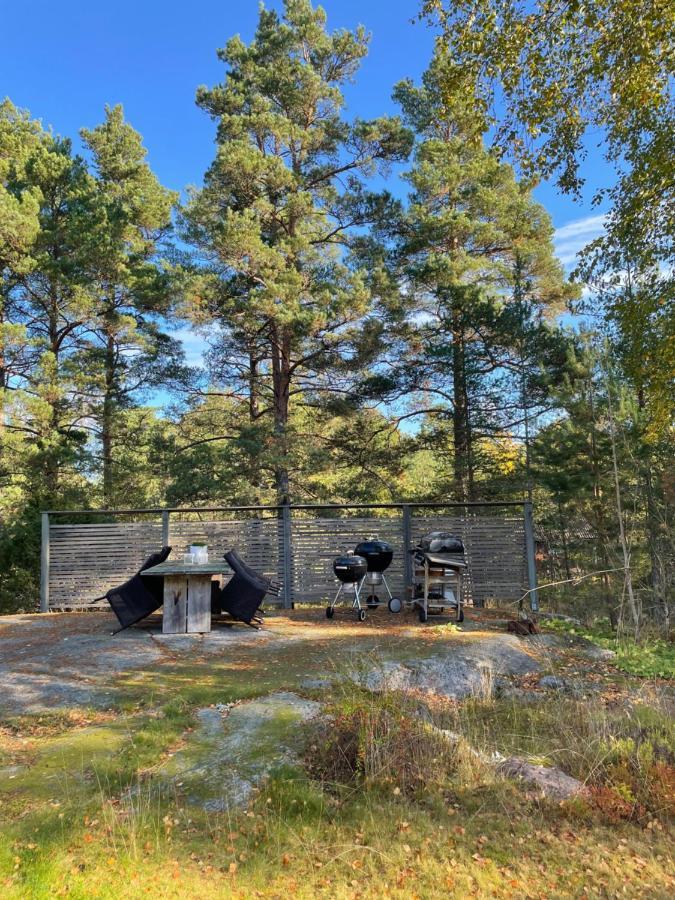 Charmigt Hus Pa Vindoe Stockholm